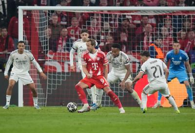 TOTALNI FUDBAL: Bajern i Real prave spektakl! Pogledajte sve golove iz prvog poluvremena (VIDEO)