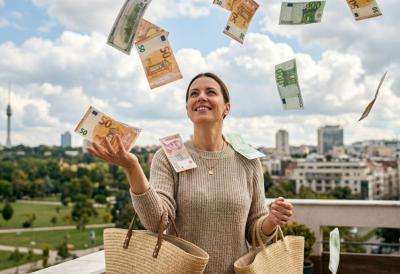 OD 15. APRILA SE OTVARA NEBO: Za ova 3 znaka horoskopa PARE ĆE TEĆI U POTOCIMA, vraćaju sve dugove i planiraju luksuzno letovanje