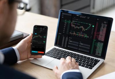 Najmoćniji bankar na svetu dao crno upozorenje: Kamatne stope bi mogle drastično da se povećaju a inflacija umesto da se smanjuje ponovo raste