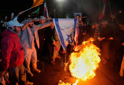"Epski bes" na pauzi: Slavlje na ulicama Teherana, gore zastave Izraela i SAD, poruka iz Bele kuće: "Ovo je naša pobeda"(VIDEO)