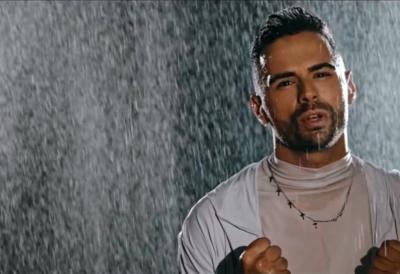 Moj novi "RAJ": Pevač napravio neočekivani preokret i šokirao sve (FOTO)