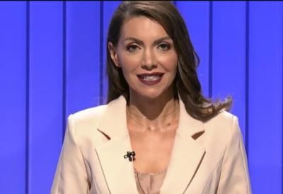 Voditeljka "Slagalice" pokazala stan! Jelena Simić u ovom luksuzu živi sa suprugom i decom, svi komentarišu enterijer (FOTO)