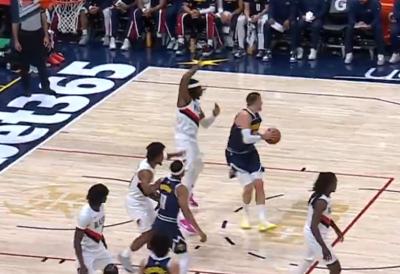 NIJE ZNAO GDE JE LEVO: Jokić zaludeo rivala - Komentator se GUŠIO OD SMEHA (VIDEO)