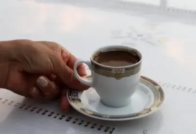 Obična kafa, luksuzna cena: Omiljeni napitak u poznatom kafiću 8,50 evra - usledile burne reakcije, gost u neverici napustio lokal