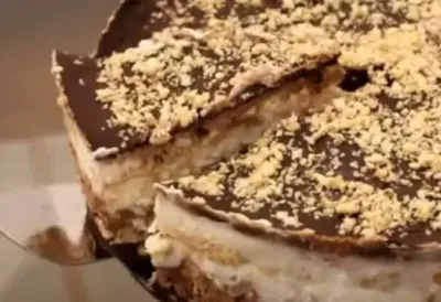 KINDER BUENO torta kao stvorena za Vaskrs - Gotova za 5 minuta, sprema se bez pečenja, a neopisivog je ukusa