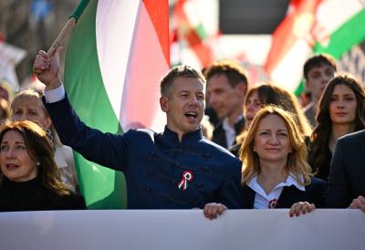 Snimak, skandal i uspon: On je najveća pretnja Orbanu - Mađarska sutra odlučuje, stručnjaci ocenjuju: 