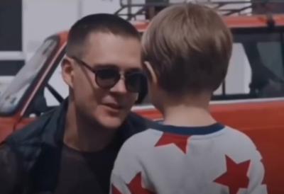 Mali Luka koji glumi MARAŠEVO DETE u 