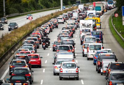 Nemci na kolenima: Cene goriva oborile sve rekorde, evo koliko moraju da izdvoje za litar dizela ili benzina