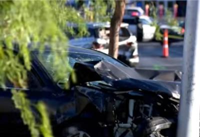 BIZARNA SMRT Čovek legao u automobil da odrema, lopov ušao u vozilo i zakucao se u stenu