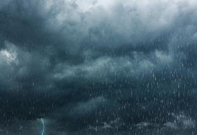 Oluja napravila haos na putevima: Vetar besneo i do 150 kilometara na čas, 17 letova otkazano - upozorenja širom zemlje evo gde je najgore