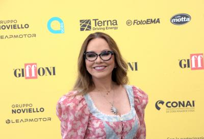 Kažu da je lepša od Monike Beluči, a zbog Putina završila na sudu: Filmska ikona (71) napravila skandal o kojem je brujala planeta