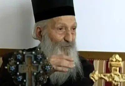 Ovako je PATRIJARH PAVLE govorio na Uskrs - "Ljudsko društvo postaje sve neuravnoteženije sebičnim bogaćenjem manjine na račun miliona sve bednijih i siromašnijih"