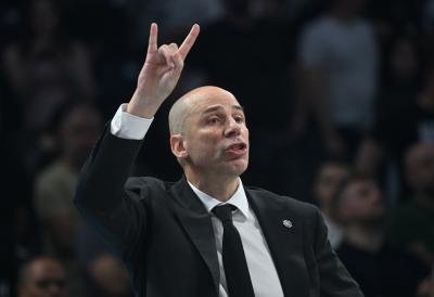 (VIDEO) Sleteo u Beograd! Kršni centar je novi igrač Partizana - priređena mu emotivna scena