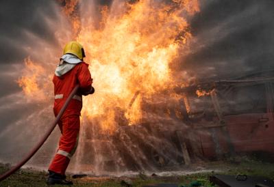 (FOTO) Užas u hotelu: Muškarac izgoreo u krevetu, sumnja se na ovaj kobni scenario - skoro 40 ljudi evakuisano