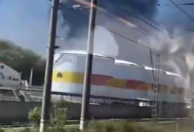 Požar na naftnom terminalu u Rusiji: Više od 200 vatrogasaca se bori sa vatrenom stihijom u Krasnodaru (VIDEO)