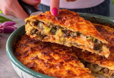 POSNI BUREK NA VODI bez kapi ulja: Hit za Veliki petak i posnu trpezu - jeftin, izdašan i mnogi kažu da je lepši od onog sa mesom