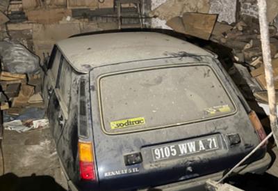 NEVEROVATNO: Auto KUPLJEN NOV, prešao samo 12km i parkiran 43 godine!