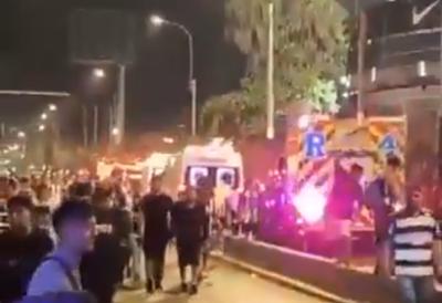 UŽAS: Zid stadiona se srušio na navijače - Ima poginulih, povređeno preko 60 ljudi, među njima i deca! (VIDEO)