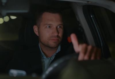 Vozio je 932 KILOMETRA DA ZAPROSI DEVOJKU, a ono što su učinili nepoznati vozači sve je dirnulo