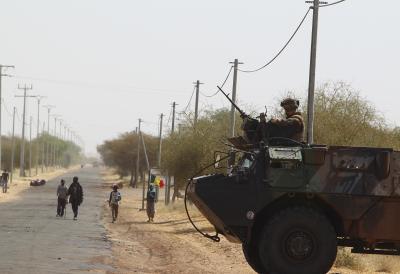 Buknuo novi rat! Vode se žestoke borbe na ulicama, paravojne formacije jure ka aerodromima (VIDEO)