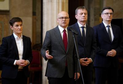 Počela sednica Predsedništva SNS: Jedna od tema konsultacije sa Vučićem