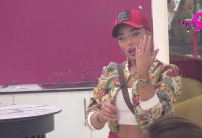 Pada tužba, nema druge: Sofija tvrdi da nije verena za Daneta (70), a onda otkrila tajnu misterioznog prstena kojim se ponosi