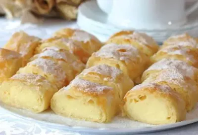 Vanila krem štrudla od GOTOVIH KORA koju svi traže: Najlakši domaći kolač uspeva i potpunim početnicima - mekana, kremasta i gotova za tren oka