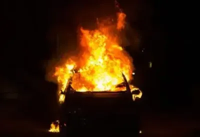 Dramatične scene u Prijepolju: Plamen progutao automobil