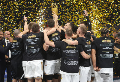 MUK U ARENI: Dubai postao šampion ABA lige, pogledajte kako su proslavili istorijski uspeh (VIDEO)