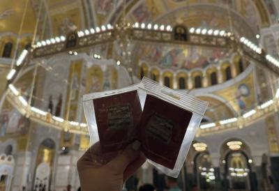 Nove vesti iz Hrama Svetog Save: Sve osveštane trakice na Pojasu Presvete Bogorodice su podeljene, vernicima se sada preporučuje ovo