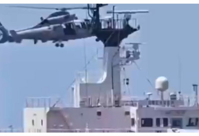 Makron provocira Putina?! Specijalci iz helikoptera upali na tanker "flote u senci" - predsednik objavio snimak (VIDEO)