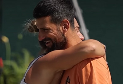 Sabalenka u Novakovom zagrljaju! Sve brzo prebolela