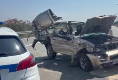 Drama na Evzoniju: Sudarili se automobil i kombi, 