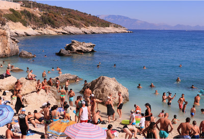 Drama na plaži u Grčkoj: Srpkinja doživela moždani udar pa srčani zastoj, spašena u poslednjoj sekundi