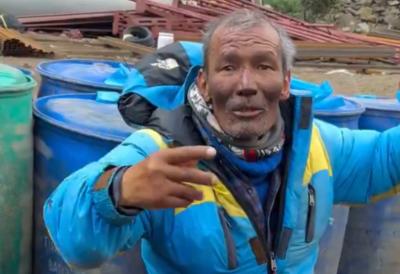 (VIDEO) Nedelju dana bio zarobljen bez hrane i vode na Mont Everestu: ''Ovo je pravo čudo'', pronađen na padinama surove planine - šokantni detalji preživljavanja