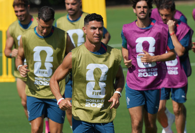 "Najmračnije je pred zoru..." Konačno neko i da podrži Ronalda - Bivši klub uputio MOĆNU poruku, internet je EKSPLODIRAO!