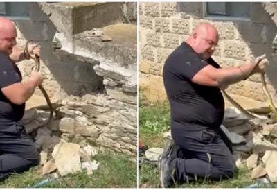 "MAJKO MOJA, JAO" Poznatog srpskog zmijolovca UJELA ZMIJA: I