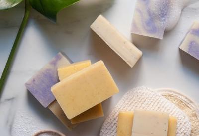 UVRNUTI načini na koje možete iskoristiti NAJJEFTINIJI TVRDI SAPUN: Za ukočen rajsferšlus, domaći piling...