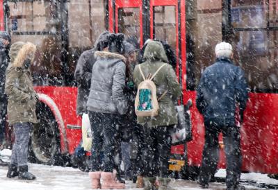 Preko trideset osoba stradalo u nevremenu: Povređeno na stotine građana, muškarci zadobili povrede dok su čistili sneg
