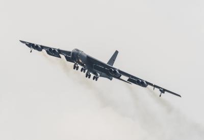 Odgovor na rastuće tenzije na Bliskom istoku: Najbrži bombarder SAD sleteo u Veliku Britaniju, može da ponese 34 tone naoružanja