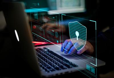 Hakeri povezani sa Iranom upali u mejl šefa FBI, objavljen dokaz?