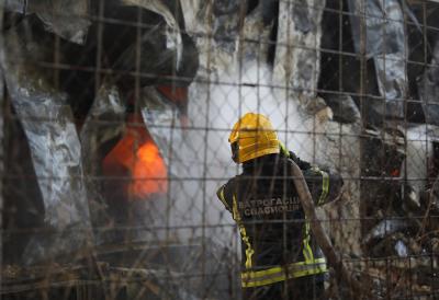 Vanredna situacija u Beogradu: Gori magacin poznate kurirske službe