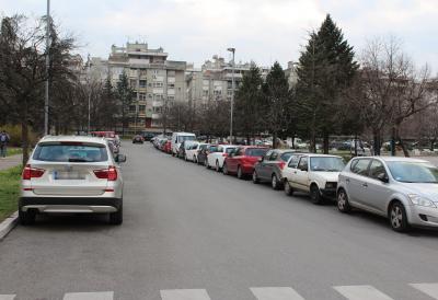 VEČNA SVAĐA KOMŠIJA: Da li parking ispred kuće može da se "prisvoji"?