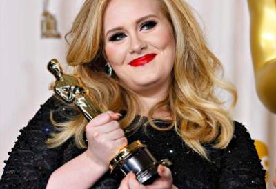 Smršala 45 kilograma, ali ne zbog izgleda: Promena figure slavne pevačice zaprepastila fanove