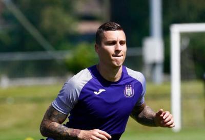 IZVUKLI GA IZ NAFTALINA: Navijači BiH u trenucima slavlja se setili Ognjena Vranješa i zatrpali ga porukama