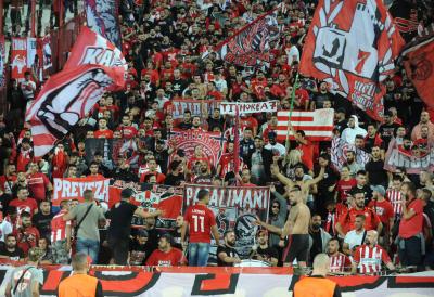 DELIJE ĆE BITI RAZOČARANE! Poznata navijačica crveno-belih se slikala u dresu tzv. Kosova