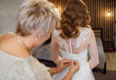 Ovaj oglas izazvao je pravu pometnju - Katarina je želela da proda svoju venčanicu, ali su joj se svi smejali : "Greškom kupljena, greškom nošena"