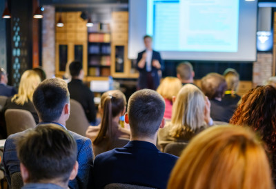 O otvaranju Fakulteta za Srpske studije u Nišu: Odgovor profesoru Draganu Žuniću