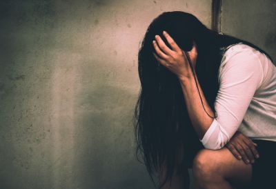 Trojici državljanov Britanije odrejen enomesečni pripor zaradi suma spolnega napada v Splitu