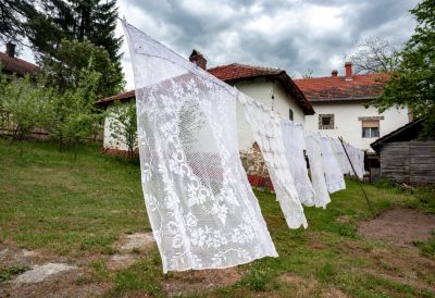 Pukotina od 250 metara nastavlja da raste, sprema se EVAKUACIJA: Selo u problemu, preti kolaps čitave planine (FOTO)